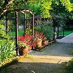Domaine Des Monges Bed & Breakfast