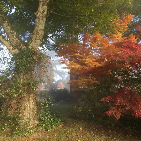 فندق مبيت وإفطار Domaine Des Monges 4*