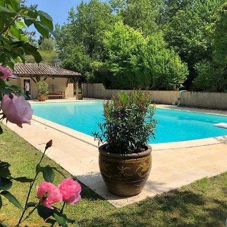לינה וארוחת בוקר Domaine Des Monges Saint-Seurin-de-Prats