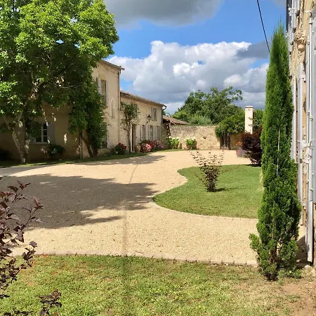 Domaine Des Monges 4* Saint-Seurin-de-Prats