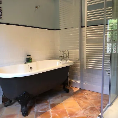 Domaine Des Monges Bed & Breakfast