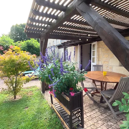 Domaine Des Monges Bed & Breakfast