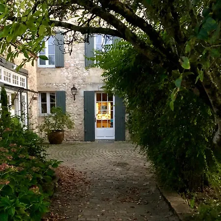 Domaine Des Monges Bed & Breakfast *