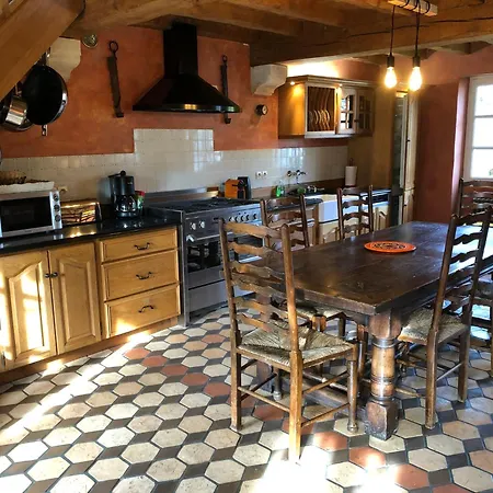 Domaine Des Monges Bed and breakfast