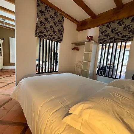 Bed and breakfast Domaine Des Monges