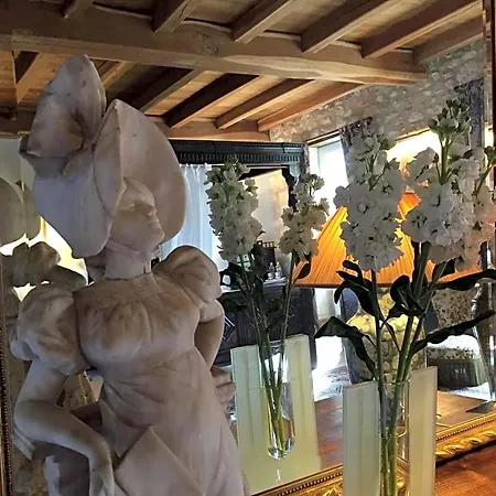 Domaine Des Monges 4* Saint-Seurin-de-Prats