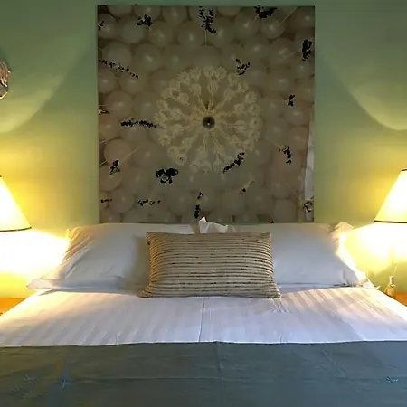 Domaine Des Monges Bed & Breakfast