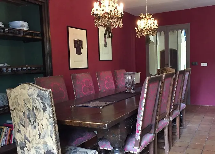 Domaine Des Monges Couette-café 4*