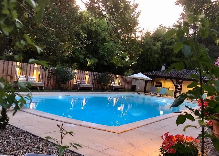 Domaine Des Monges Couette-café 4*